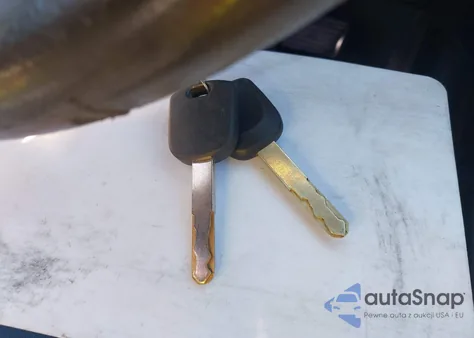 2004 Honda Civic Vp из США, поврежденный, VIN 1HGEM22184L046225